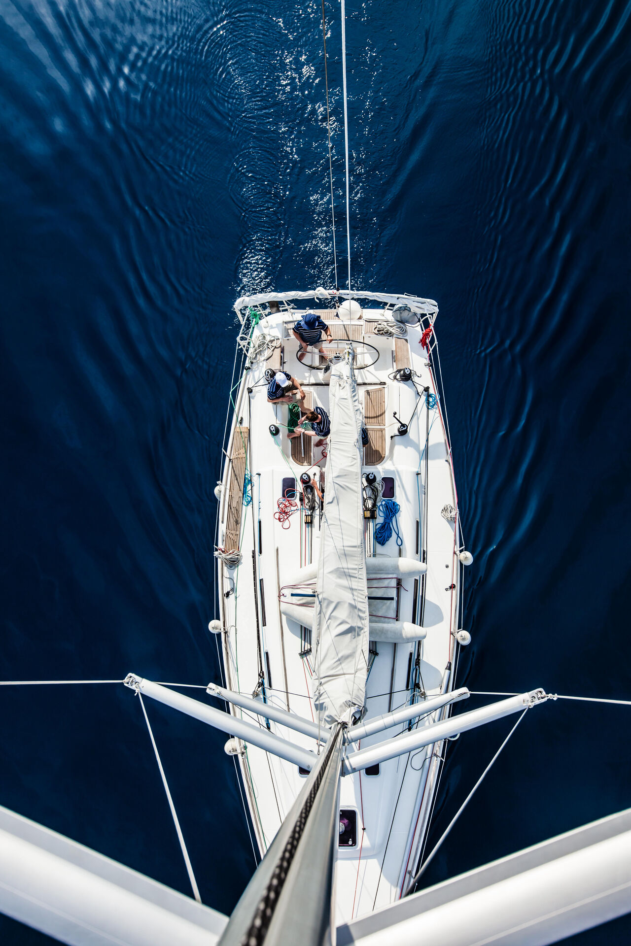 Luxe zeiljacht kopen? Kies voor vrijheid en comfort op het water